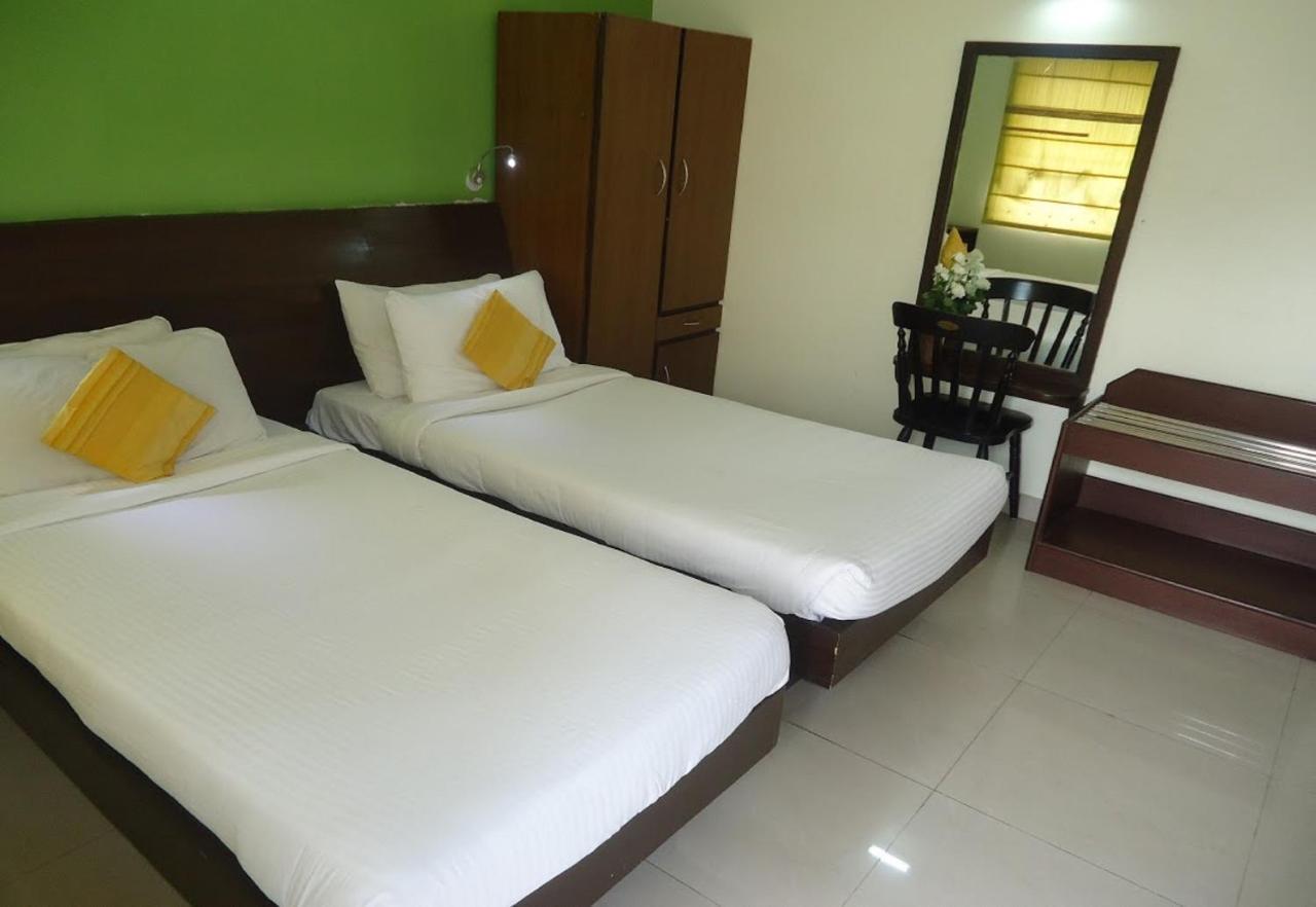 The Green Path Eco Hotel Bangalore Exterior photo
