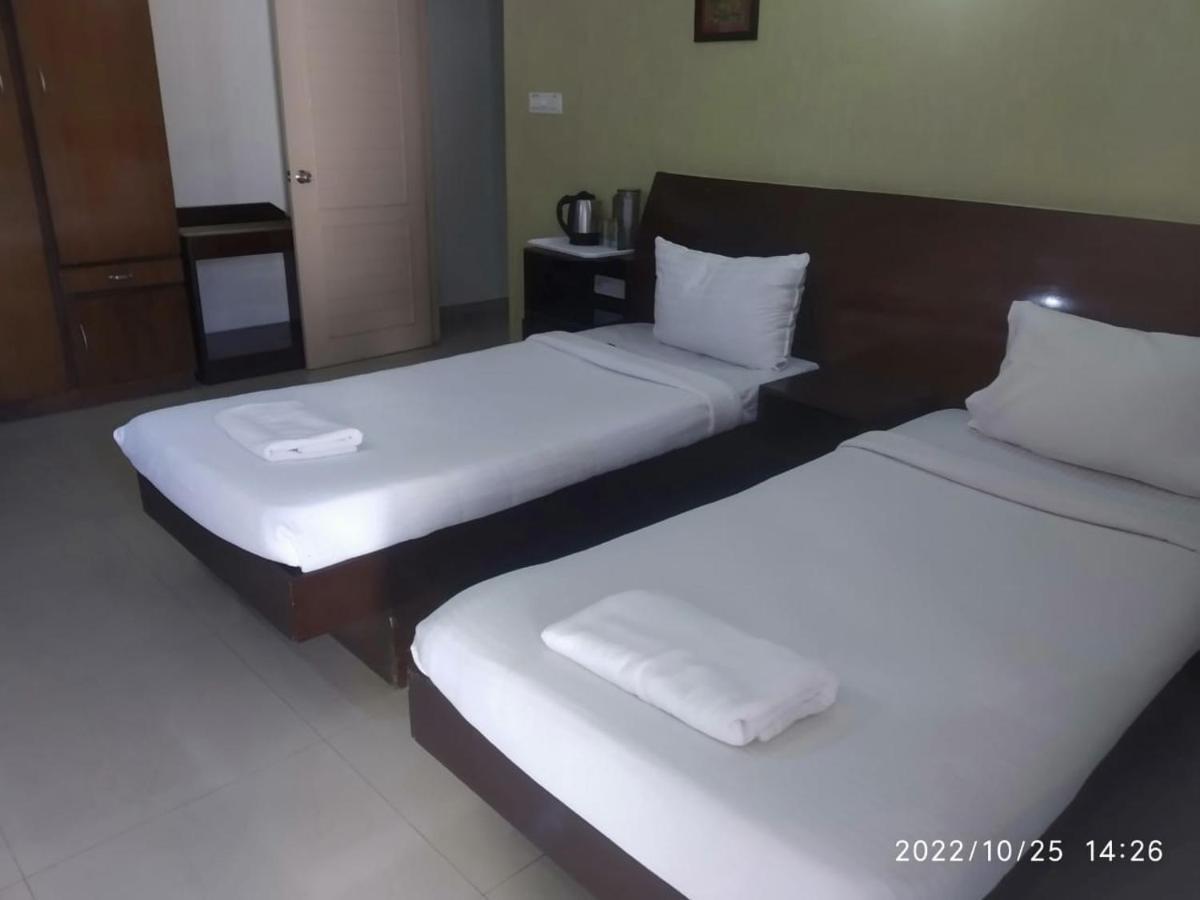 The Green Path Eco Hotel Bangalore Exterior photo