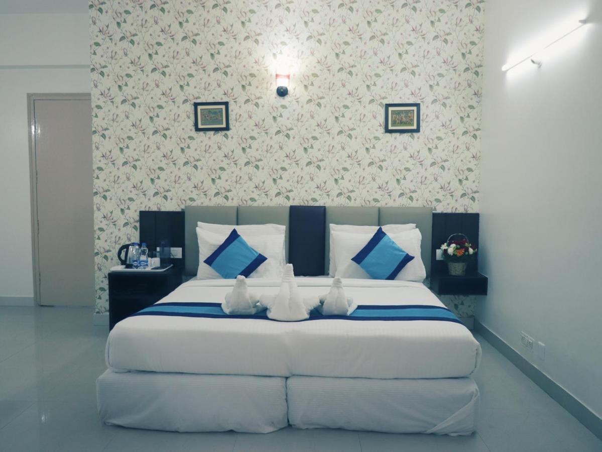 The Green Path Eco Hotel Bangalore Exterior photo